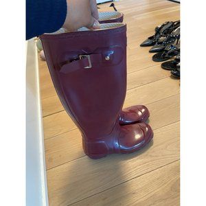 Hunter Rain Boots in Burgundy